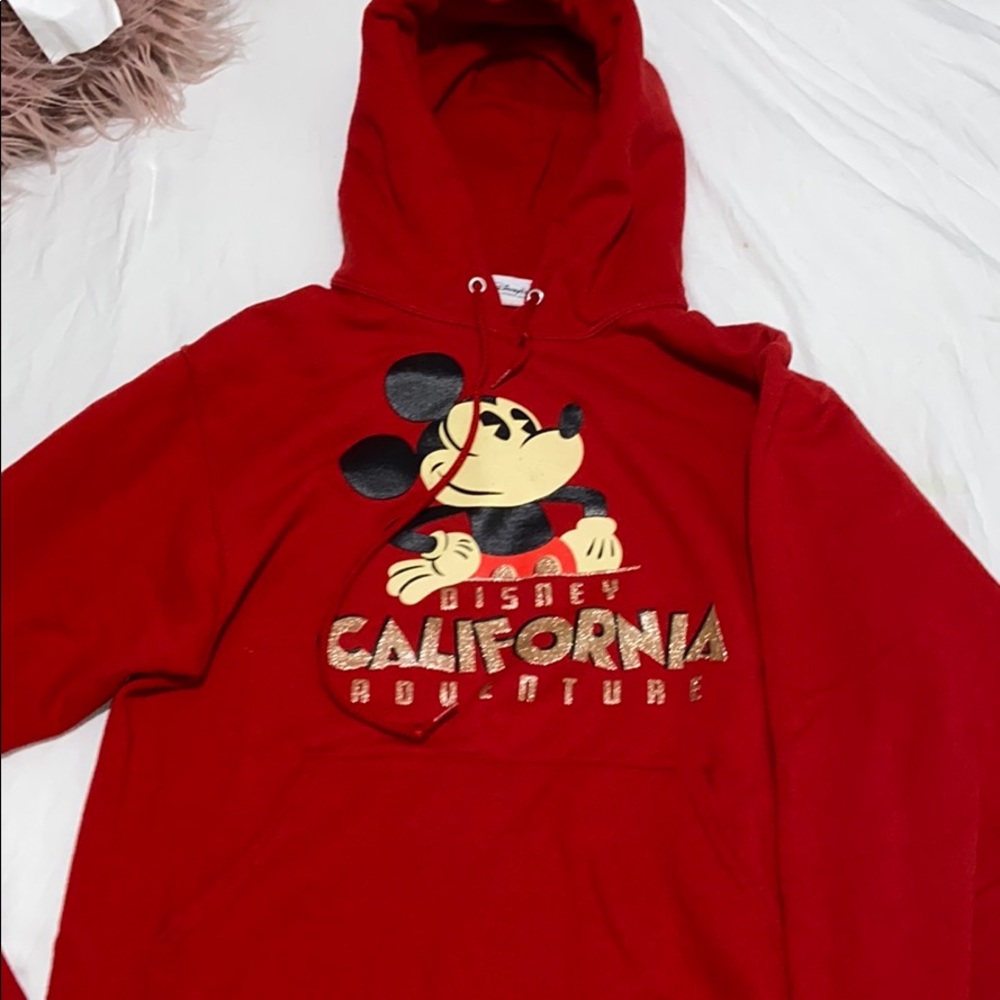 sweatshirt